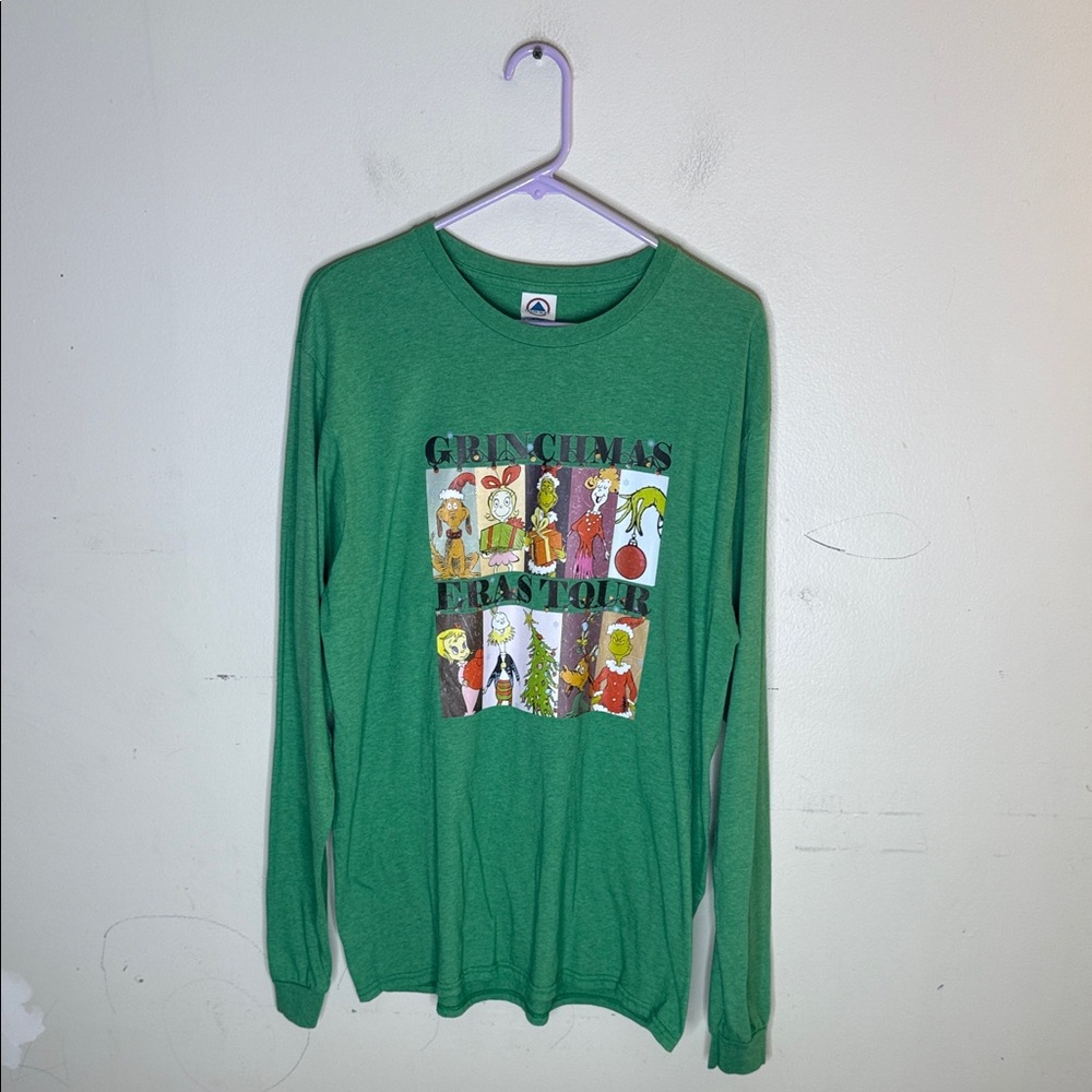 Delta Soft Green Grinch Graphic Long Sleeve Shirt Size Large